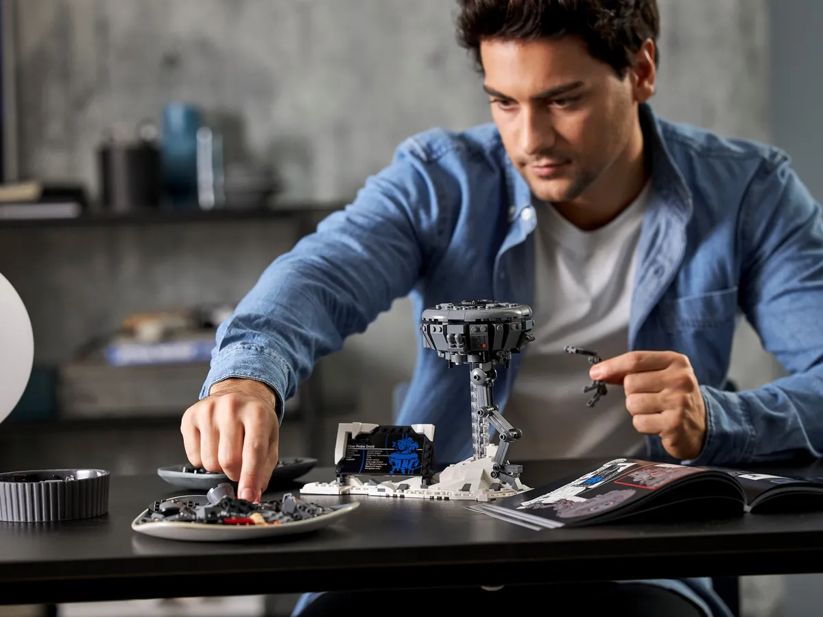 LEGO Imperial Probe Droid™ (75306) - image 16