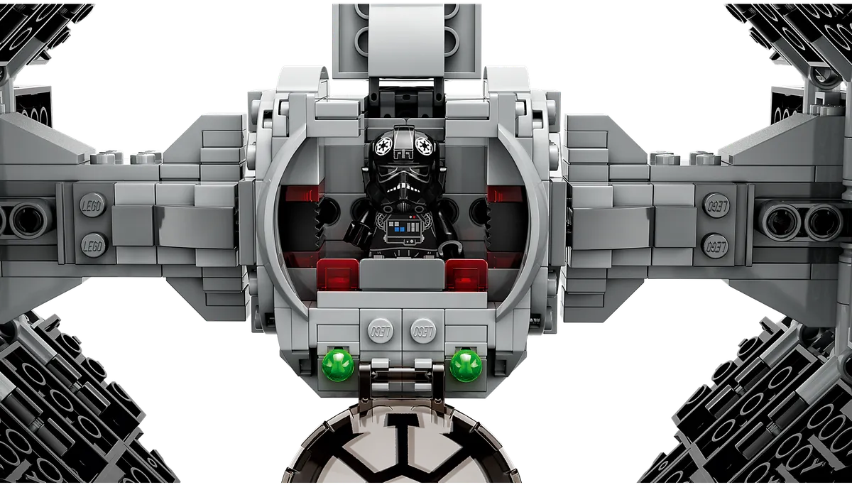 LEGO Mandalorian Fang Fighter vs. TIE Interceptor™ (75348) - Bild 3