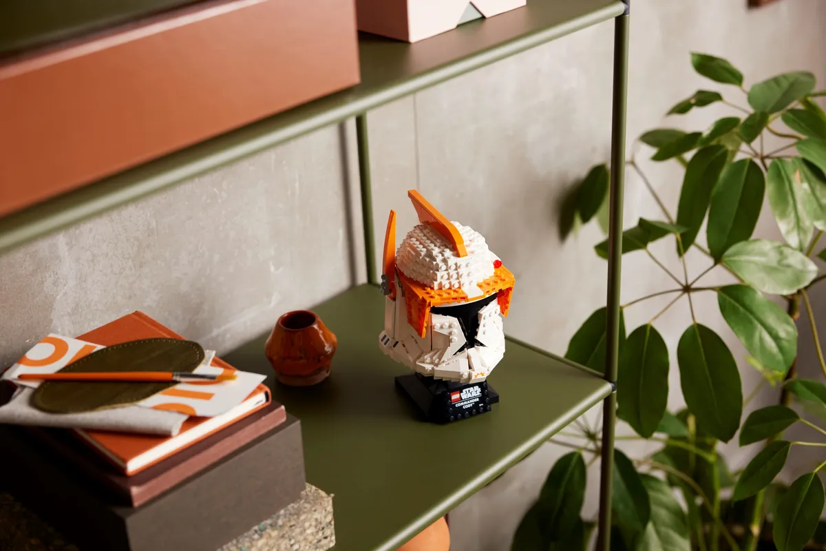 LEGO Clone Commander Cody™ Helmet (75350) - image 7