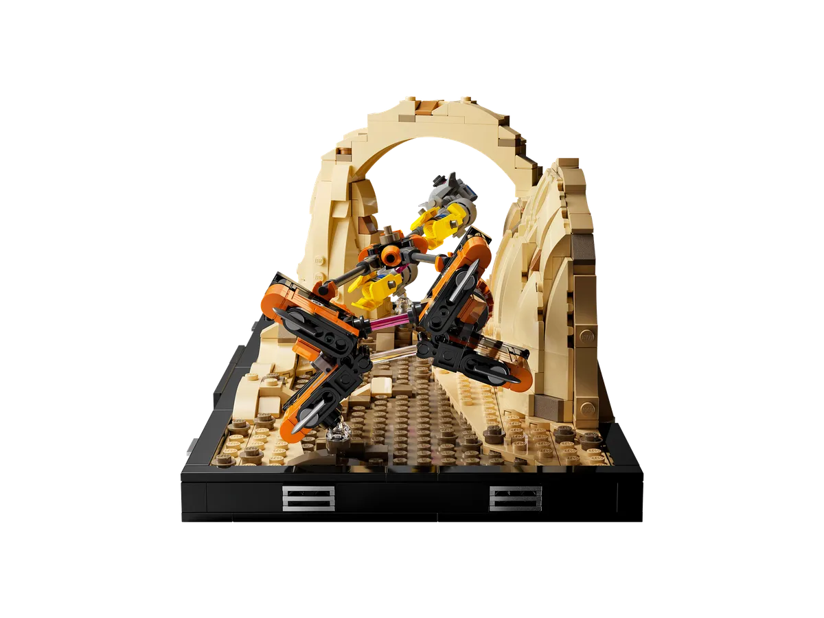 LEGO Mos Espa Podrace™ Diorama (75380) - image 2