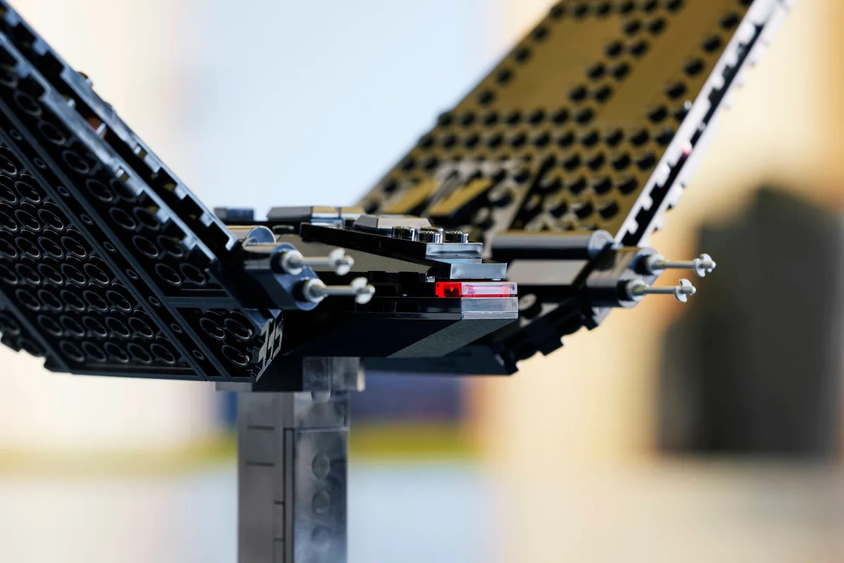 LEGO Kylo Ren's Command Shuttle (75406) - Bild 7