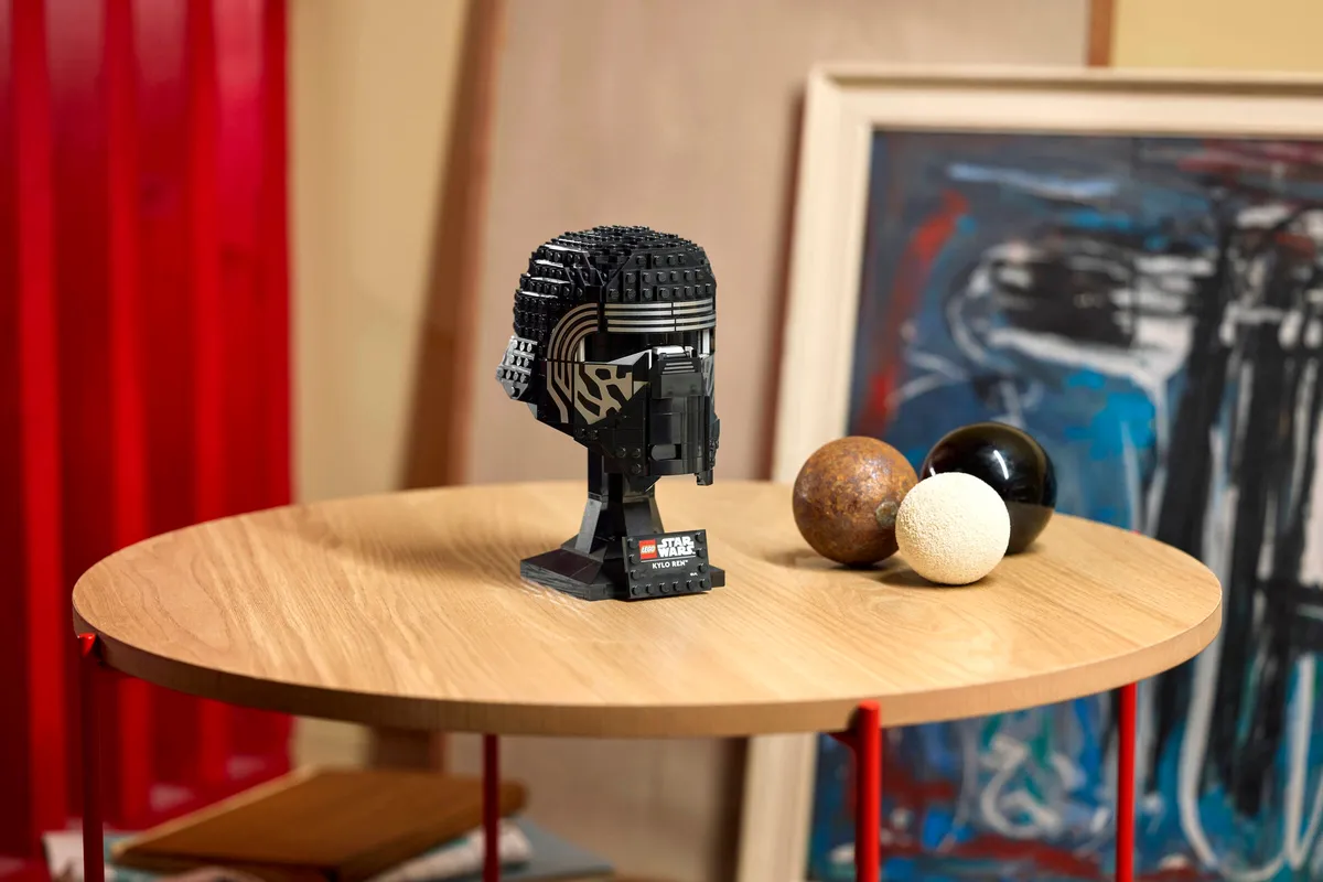 LEGO Kylo Ren™ Helmet (75415) - Bild 6