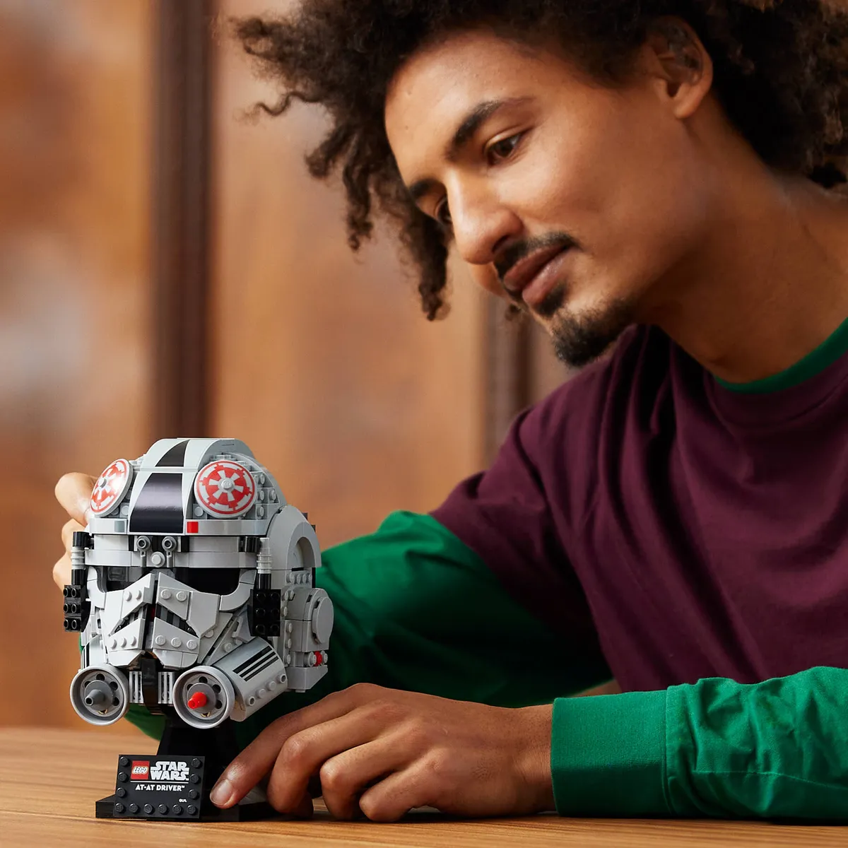 LEGO AT-AT Driver™ Helmet (75429) - image 4