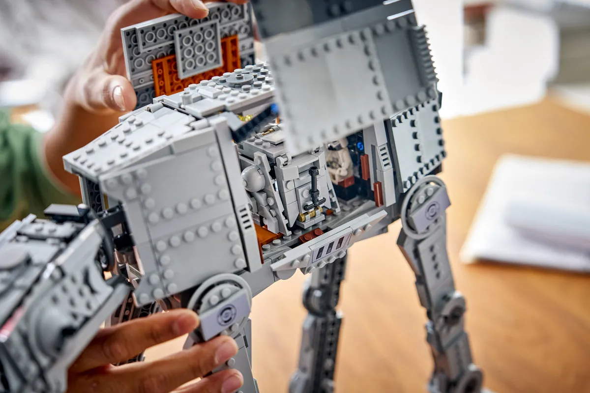 LEGO Imperial Remnant AT-AT™ with INT-4 (75454) - Bild 11