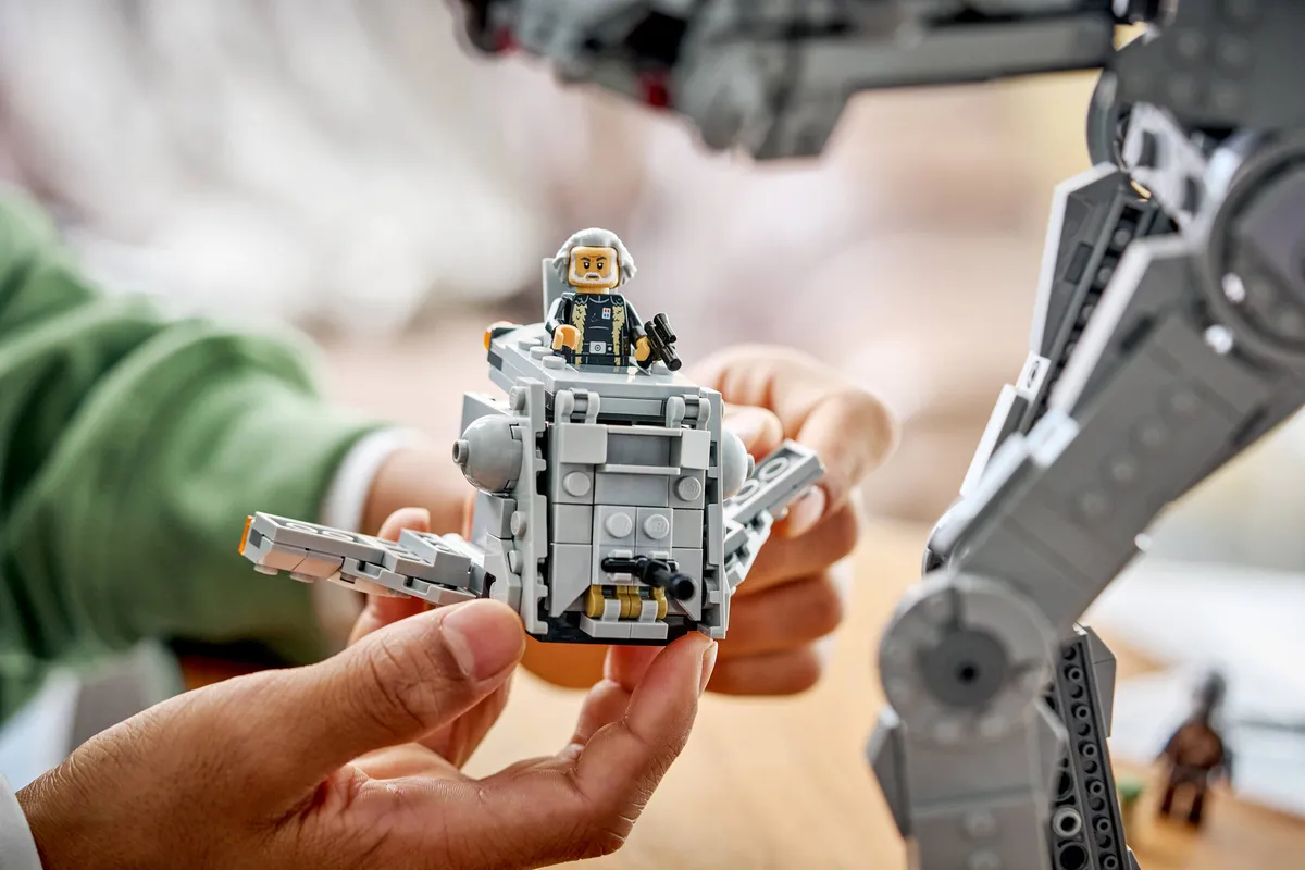 LEGO Imperial Remnant AT-AT™ with INT-4 (75454) - Bild 14