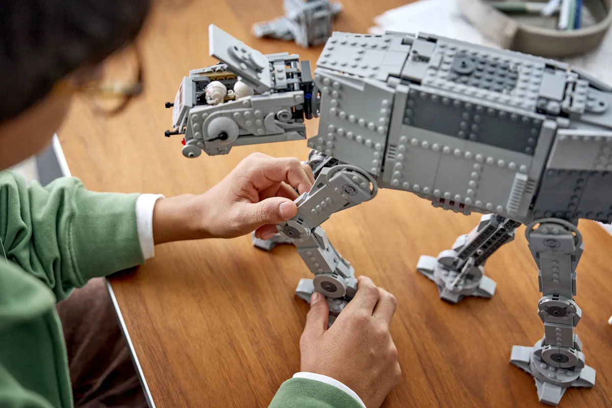 LEGO Imperial Remnant AT-AT™ with INT-4 (75454) - Bild 15