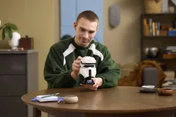 LEGO Imperial Remnant AT-RT Driver™ Helmet (75458) - image 8