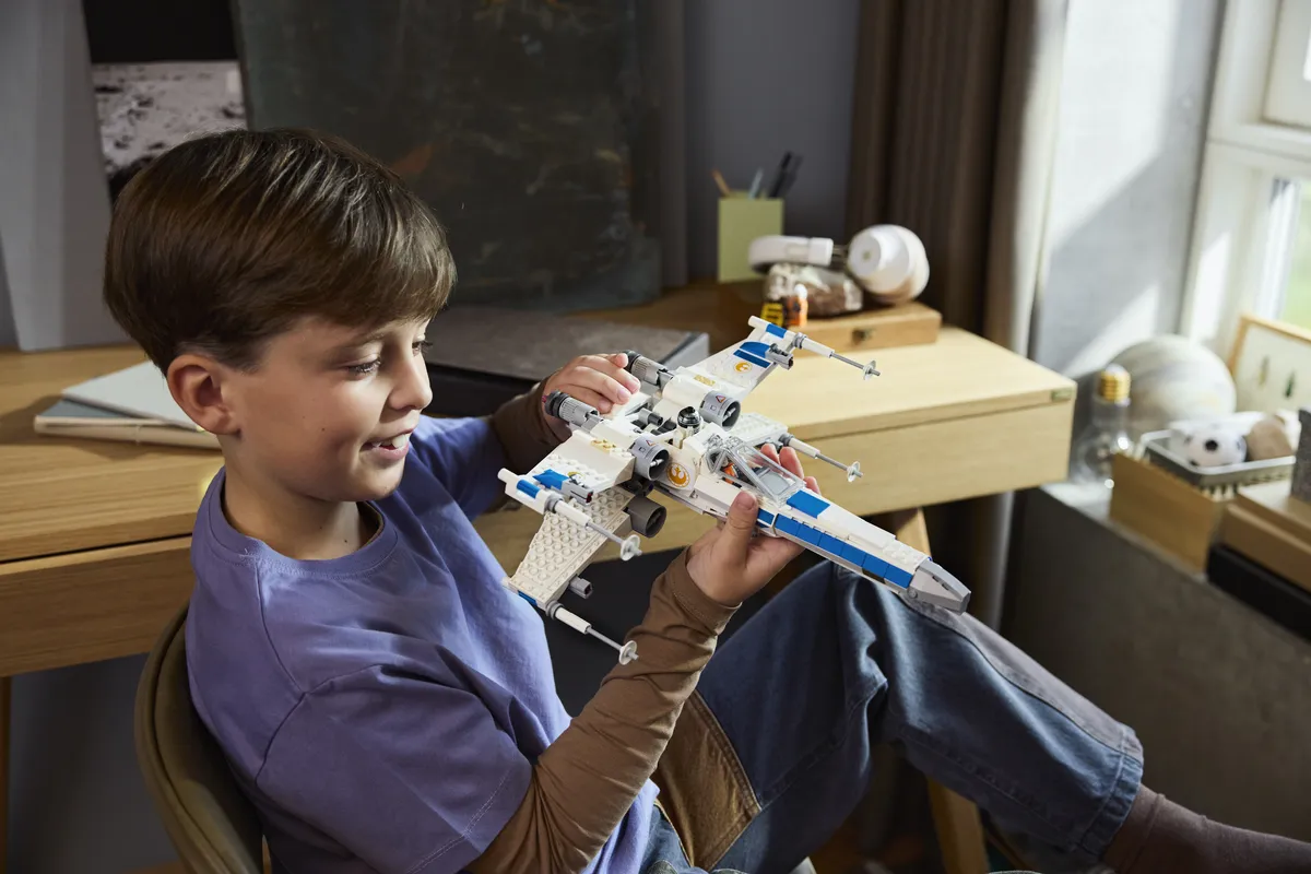 LEGO New Republic X-Wing Starfighter™ (75460) - Bild 6