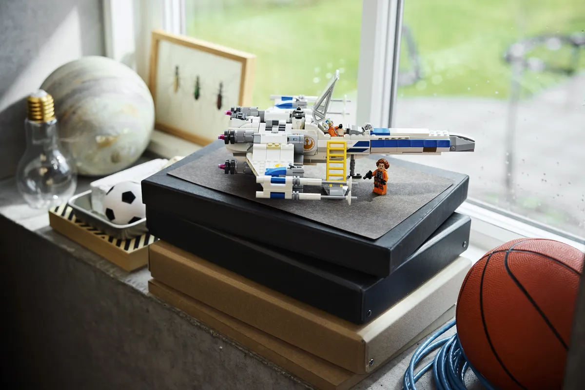 LEGO New Republic X-Wing Starfighter™ (75460) - Bild 8