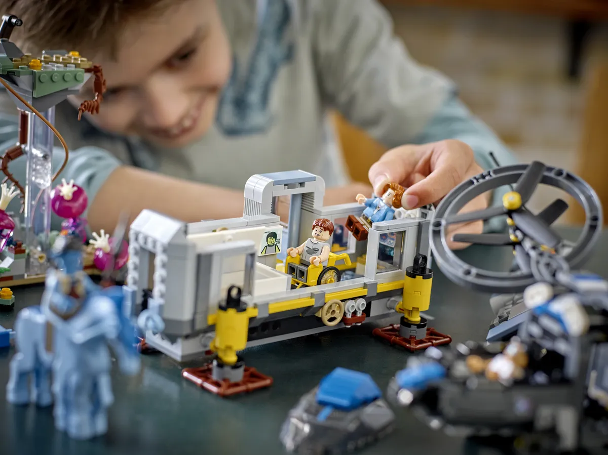 LEGO Floating Mountains: Site 26 & RDA Samson (75573) - Bild 10