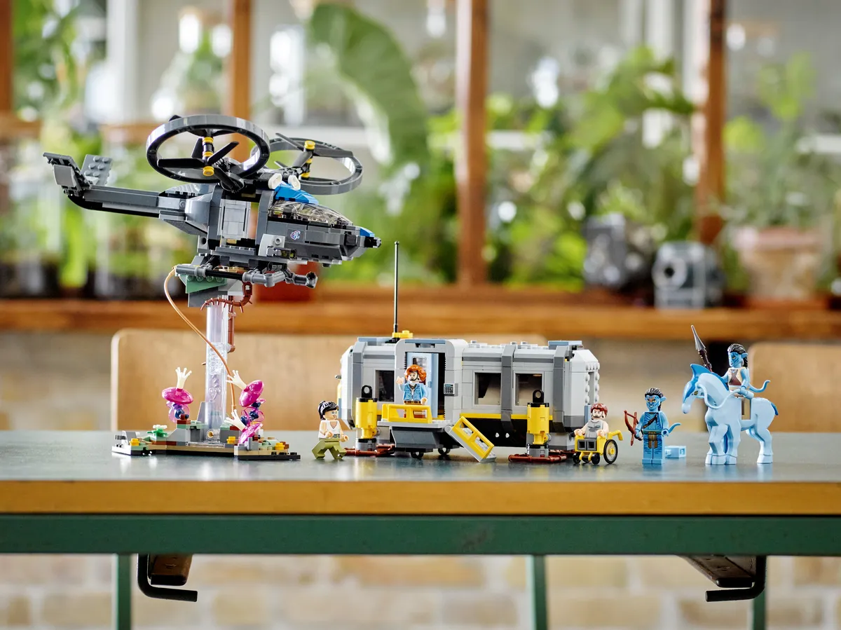 LEGO Floating Mountains: Site 26 & RDA Samson (75573) - Bild 12