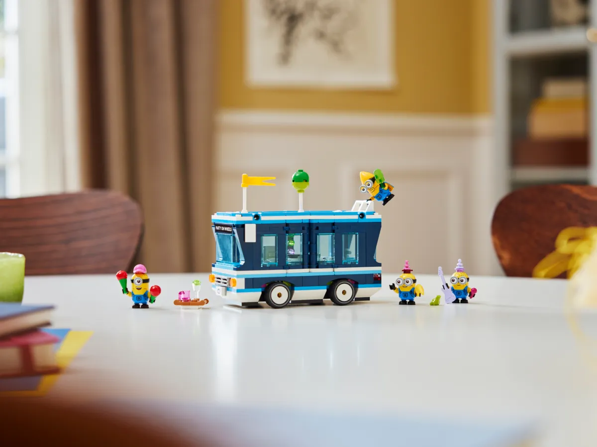 LEGO Minions' Music Party Bus (75581) - Bild 7