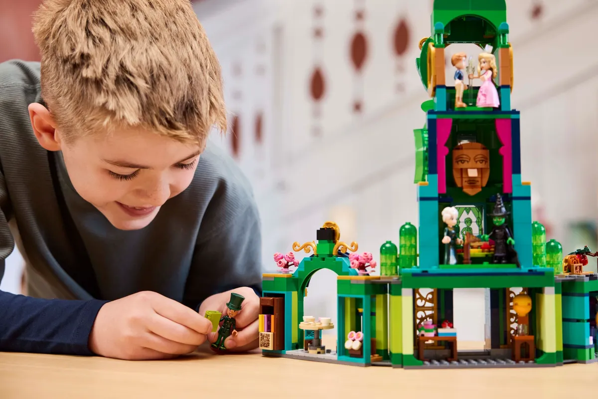 LEGO Welcome to Emerald City (75684) - Bild 9