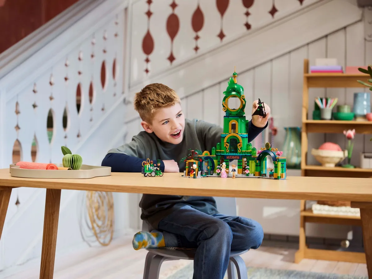 LEGO Welcome to Emerald City (75684) - Bild 8