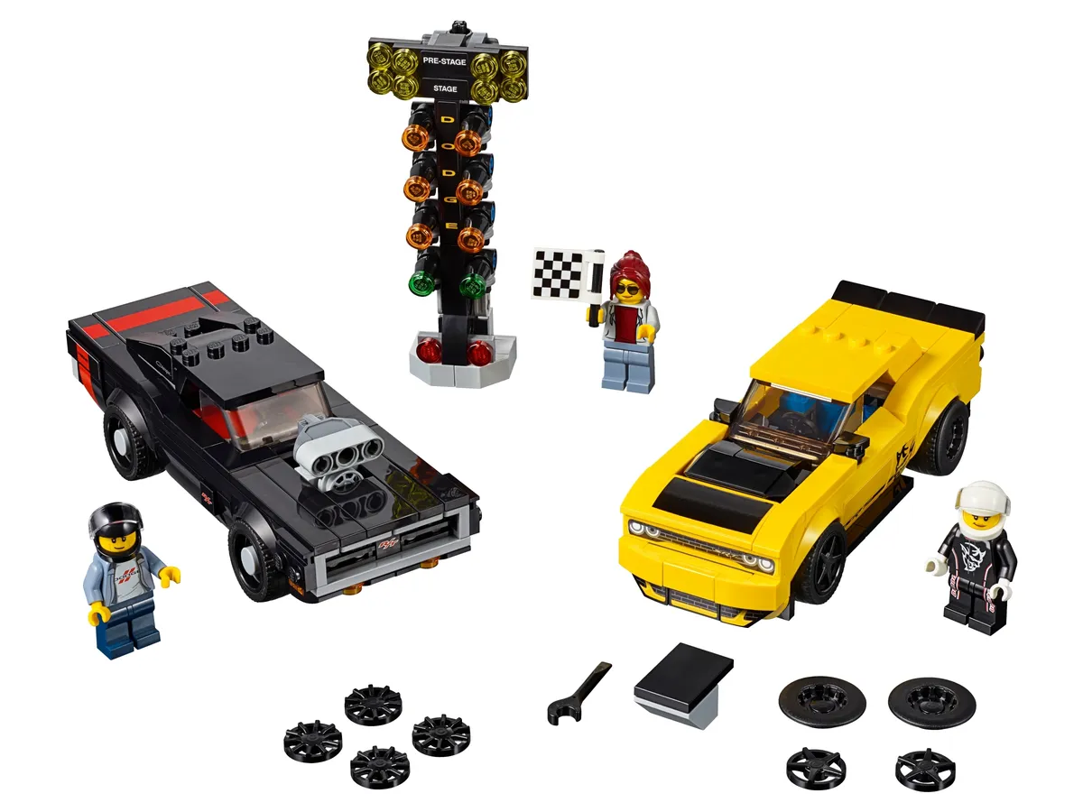 LEGO 2018 Dodge Challenger SRT Demon and 1970 Dodge Charger R/T (75893)