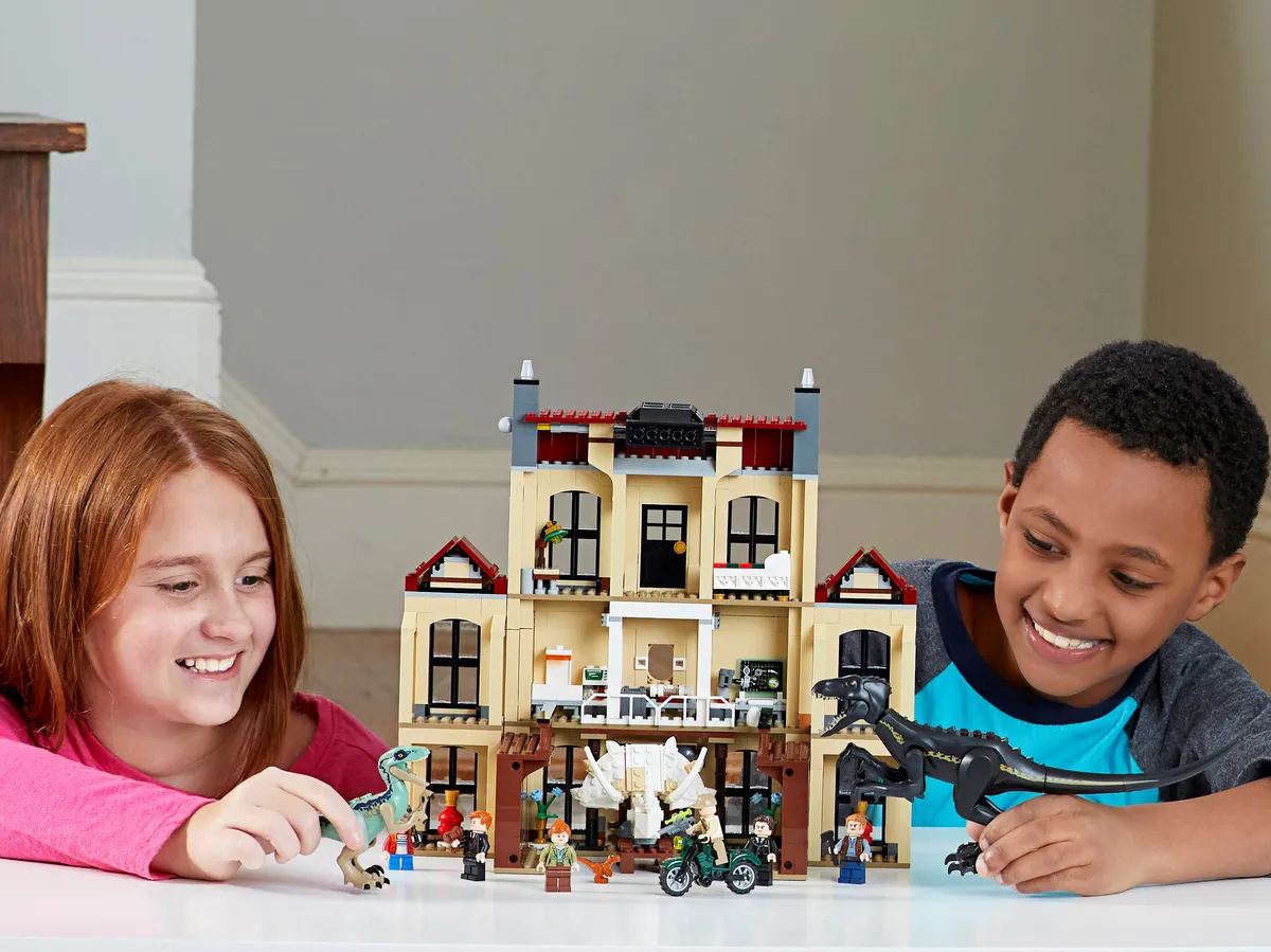 LEGO Indoraptor Rampage at Lockwood Estate (75930) - Bild 8