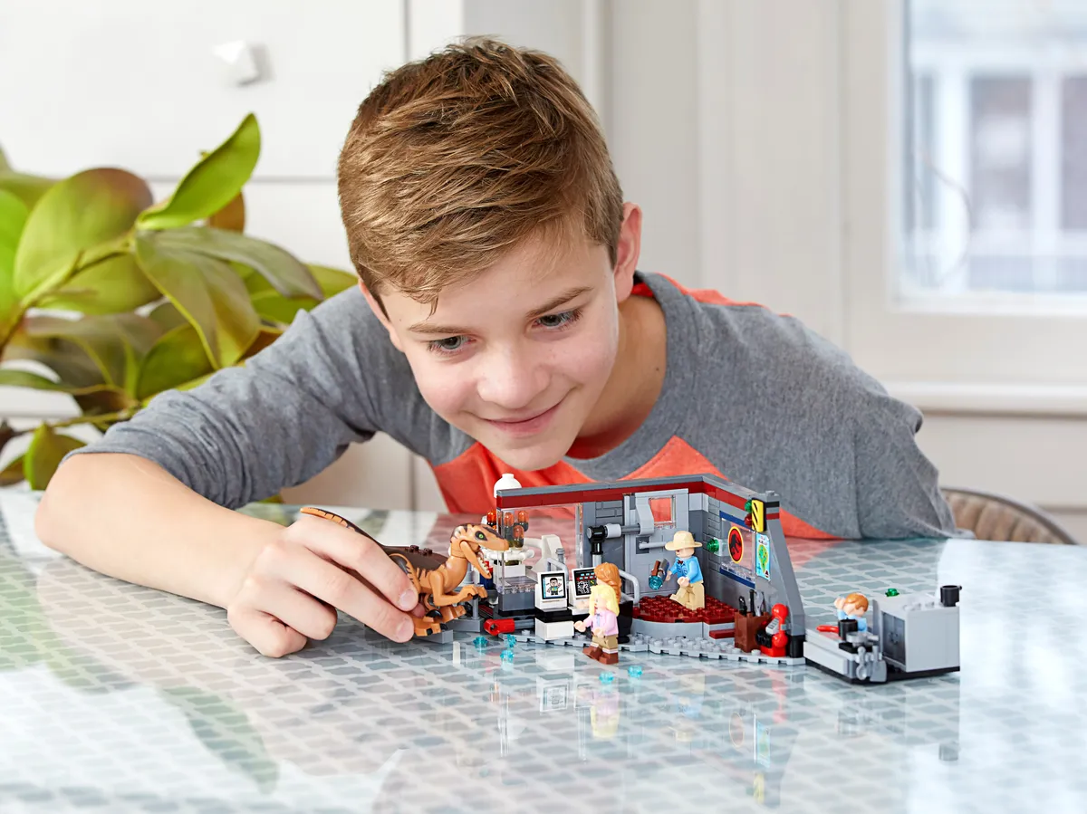 LEGO Jurassic Park Velociraptor Chase (75932) - Bild 9