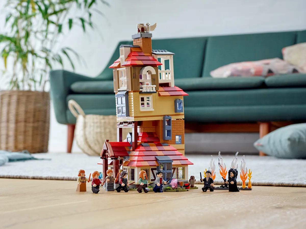 LEGO Attack on the Burrow (75980) - image 11
