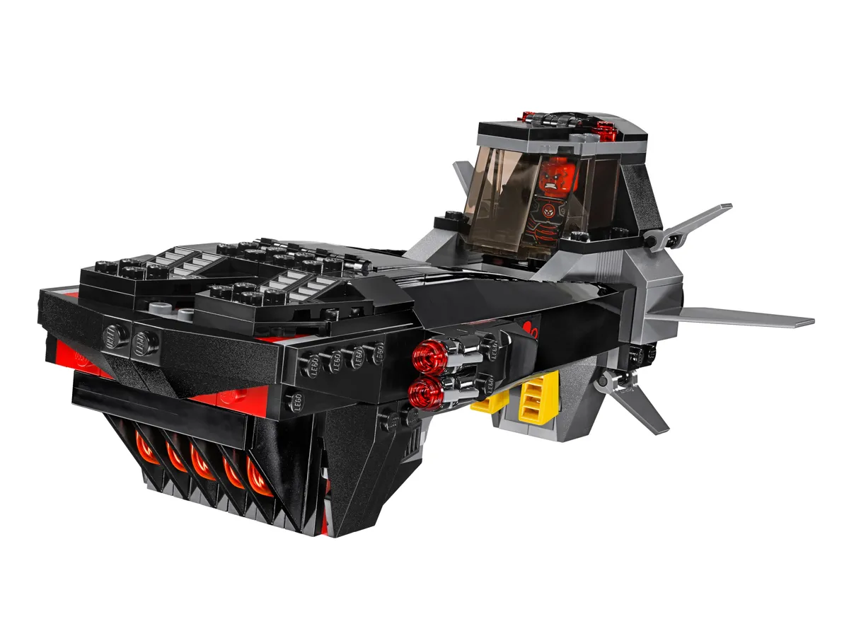 LEGO Iron Skull Sub Attack (76048) - image 2