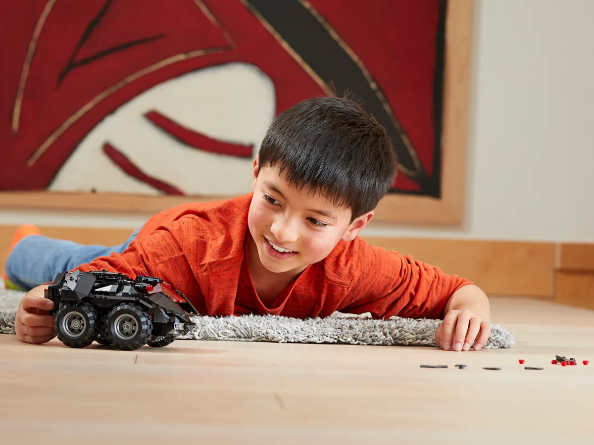 LEGO App-Controlled Batmobile (76112) - image 5