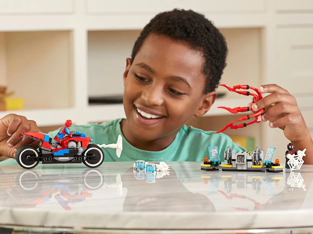 LEGO Spider-Man Bike Rescue (76113) - Bild 11