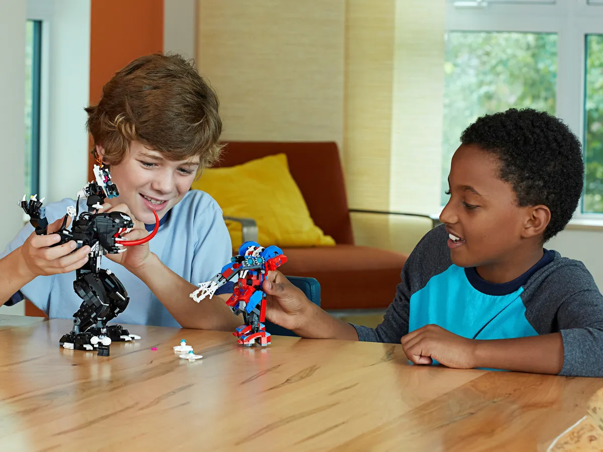 LEGO Spider Mech vs. Venom (76115) - Bild 10