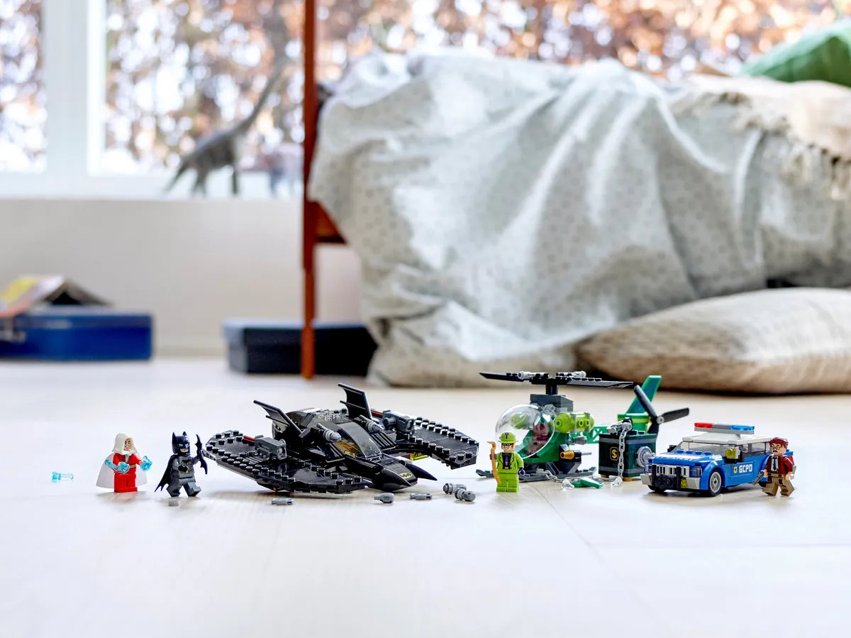 LEGO Batman™ Batwing and The Riddler™ Heist (76120) - Bild 8