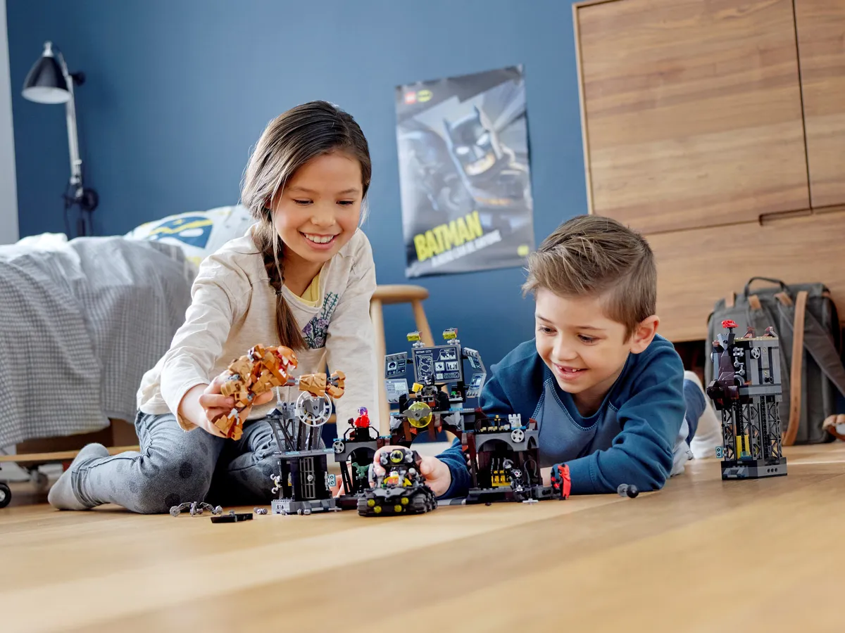 LEGO Batcave Clayface™ Invasion (76122) - Bild 8