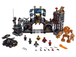 LEGO Batcave Clayface™ Invasion (76122)