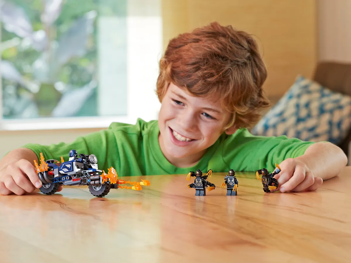 LEGO Captain America: Outriders Attack (76123) - Bild 8