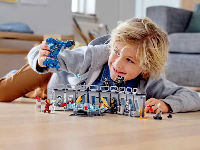 Iron Man Hall of Armor van LEGO – productfoto 10 van 12