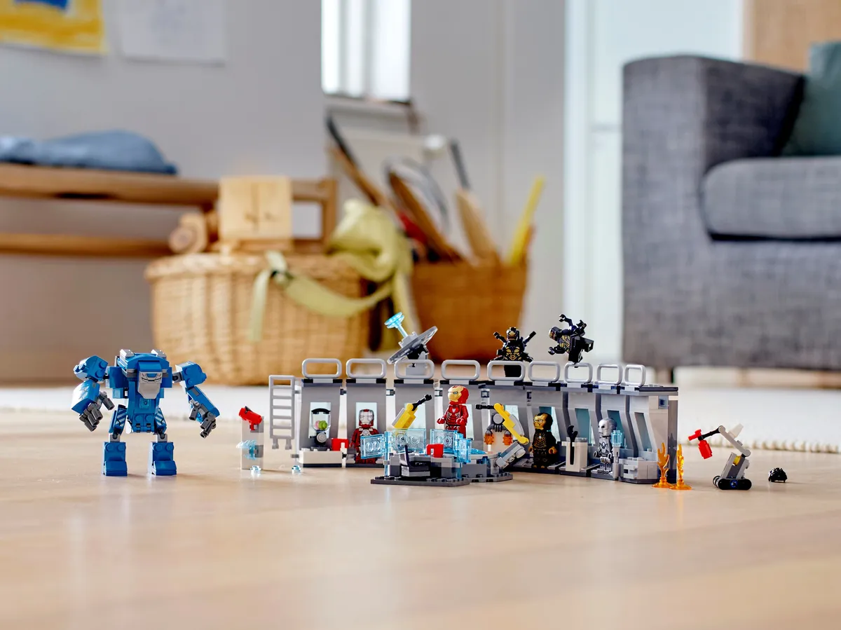 LEGO Iron Man Hall of Armor (76125) - Bild 10