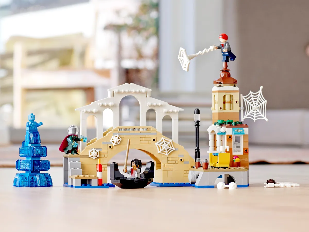 LEGO Hydro-Man Attack (76129) - image 8