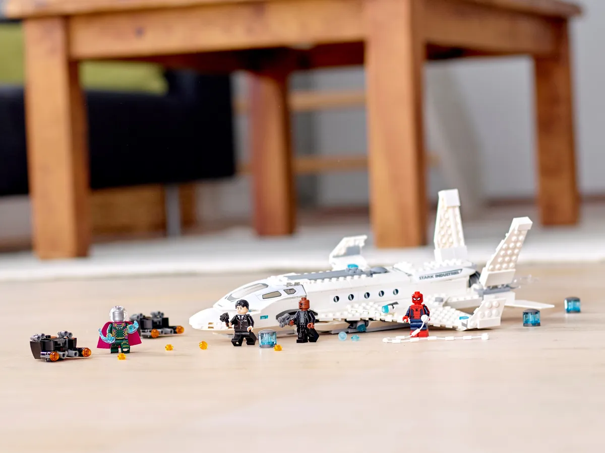 LEGO Stark Jet and the Drone Attack (76130) - Bild 7