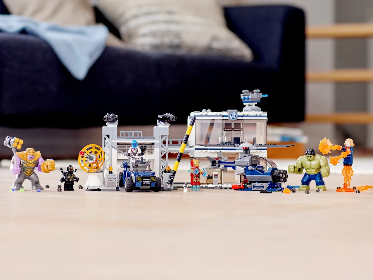 LEGO Avengers Compound Battle (76131) - image 10