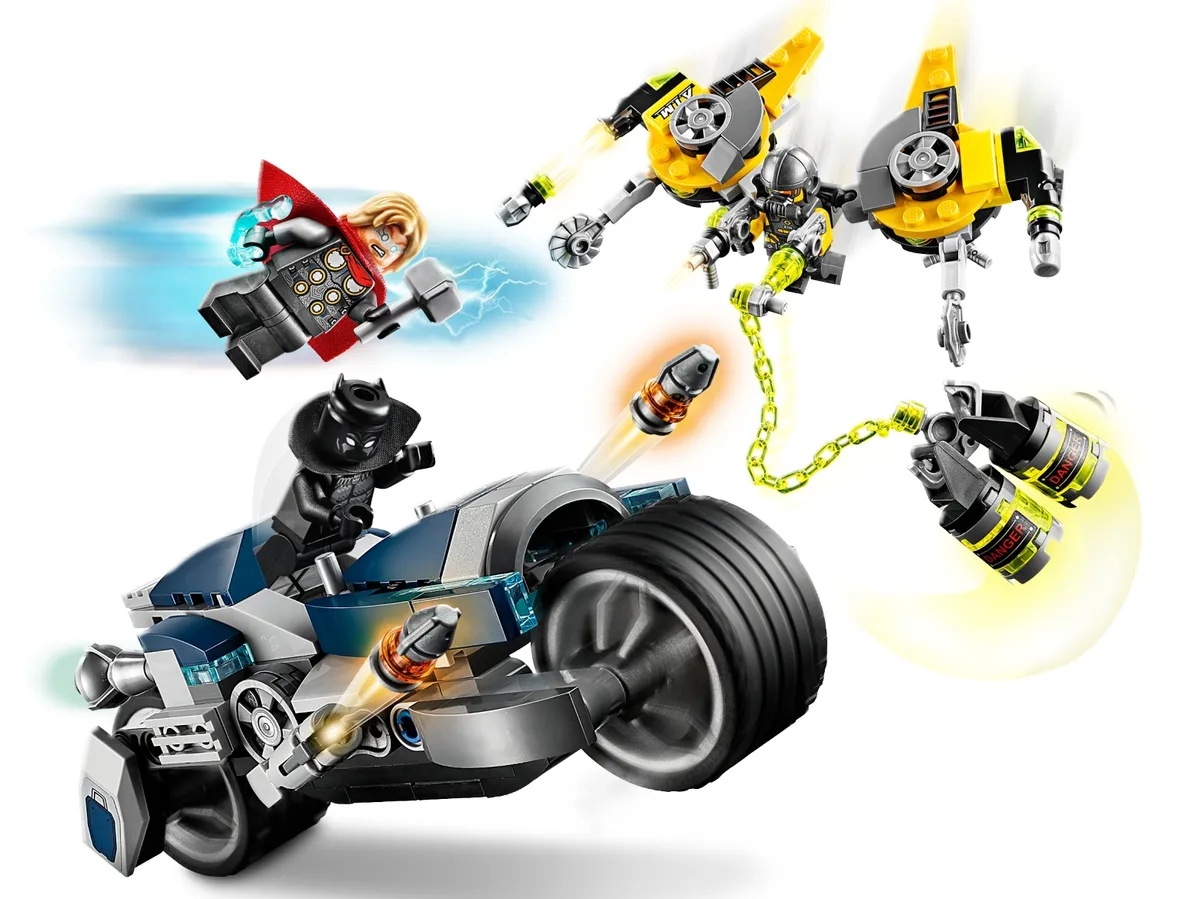 LEGO Avengers Speeder Bike Attack (76142) - Bild 2