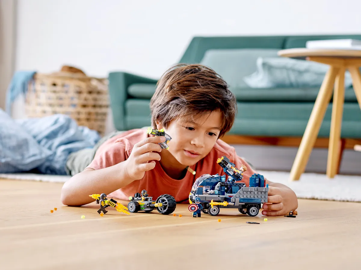 LEGO Avengers Truck Take-down (76143) - Bild 7