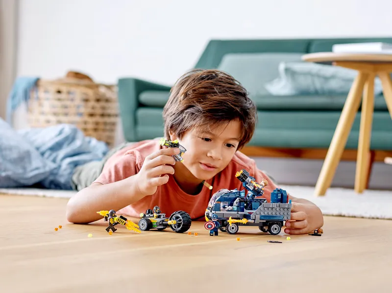 Avengers Truck Take-down by LEGO – product photo 8 of 12