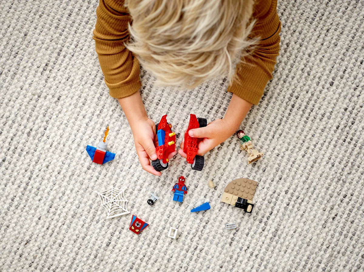 LEGO Spider-Man and Sandman Showdown (76172) - Bild 6