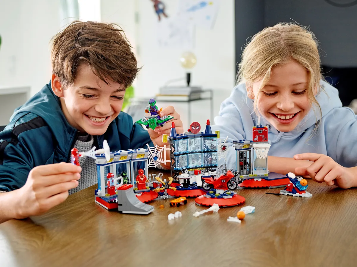 LEGO Attack on the Spider Lair (76175) - Bild 9