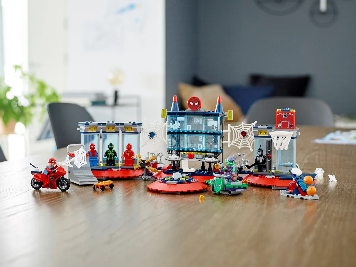 LEGO Attack on the Spider Lair (76175) - Bild 10