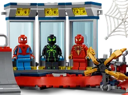 LEGO Attack on the Spider Lair (76175) - image 4