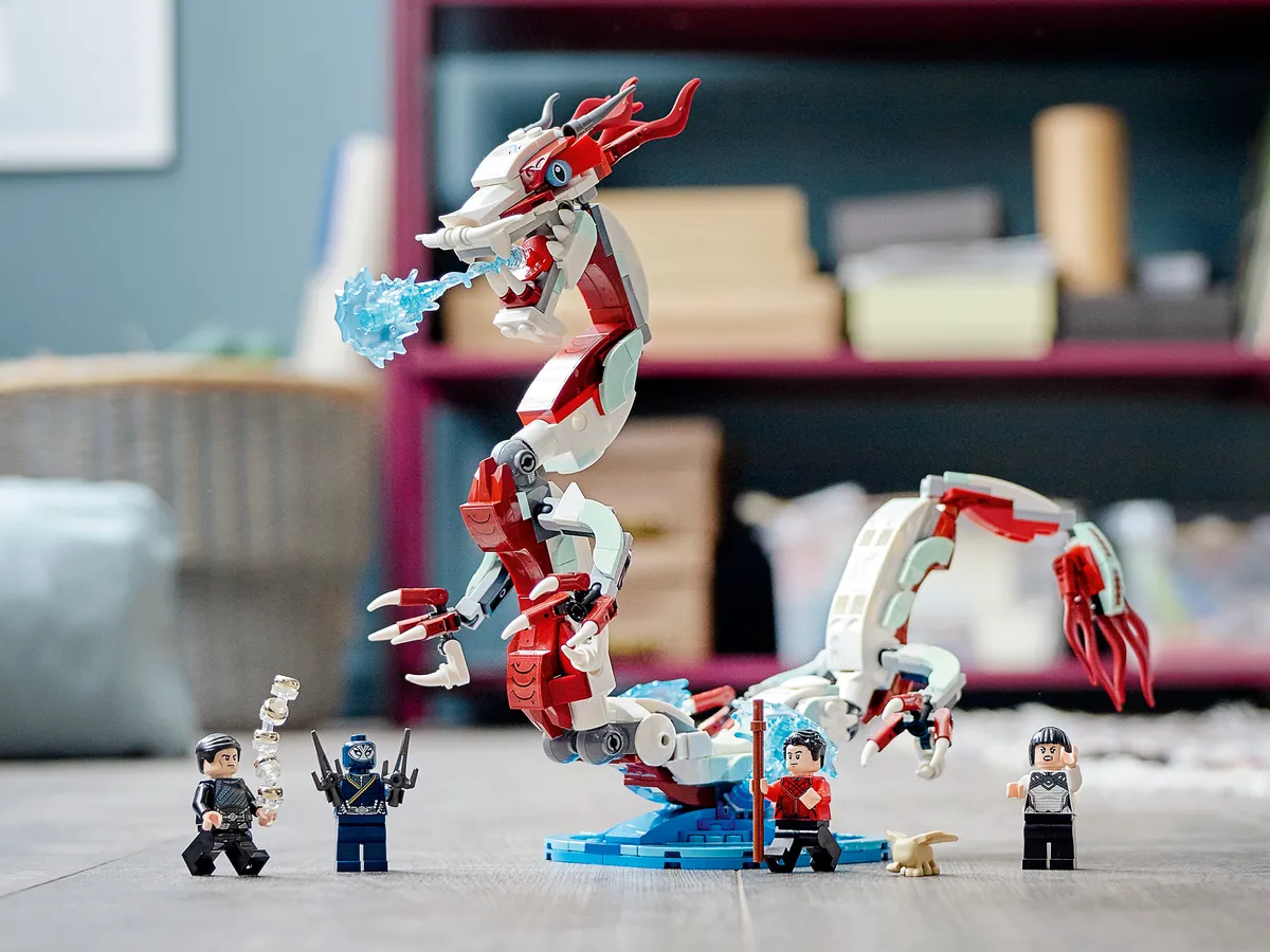 LEGO Battle at the Ancient Village (76177) - Bild 9
