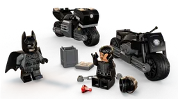 LEGO Batman™ & Selina Kyle™ Motorcycle Pursuit (76179) - image 2