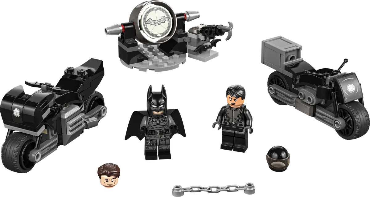 LEGO Batman™ & Selina Kyle™ Motorcycle Pursuit (76179)