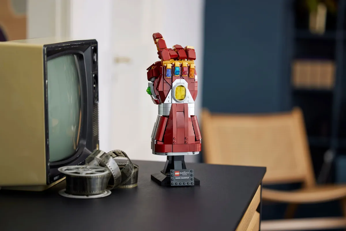 LEGO Nano Gauntlet (76223) - image 6