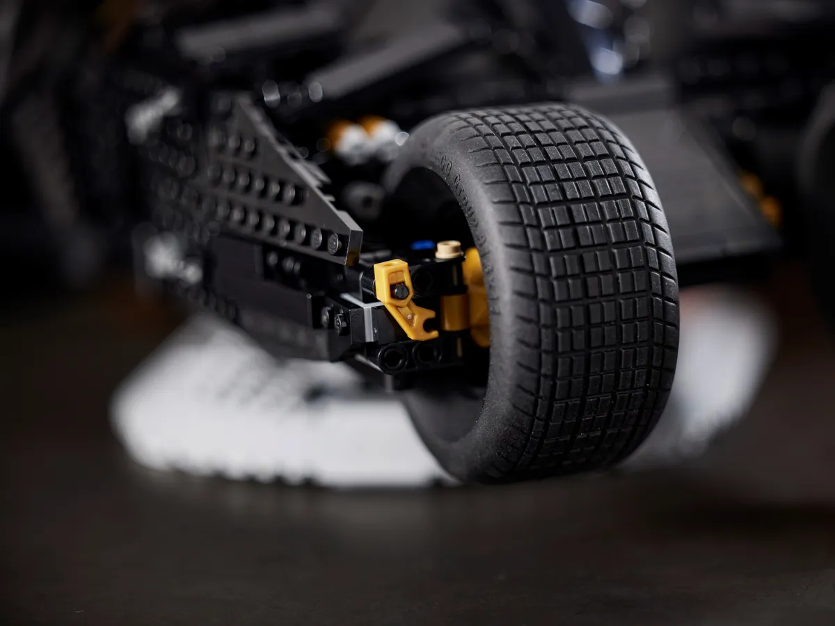 LEGO Batmobile™ Tumbler (76240) - Bild 9