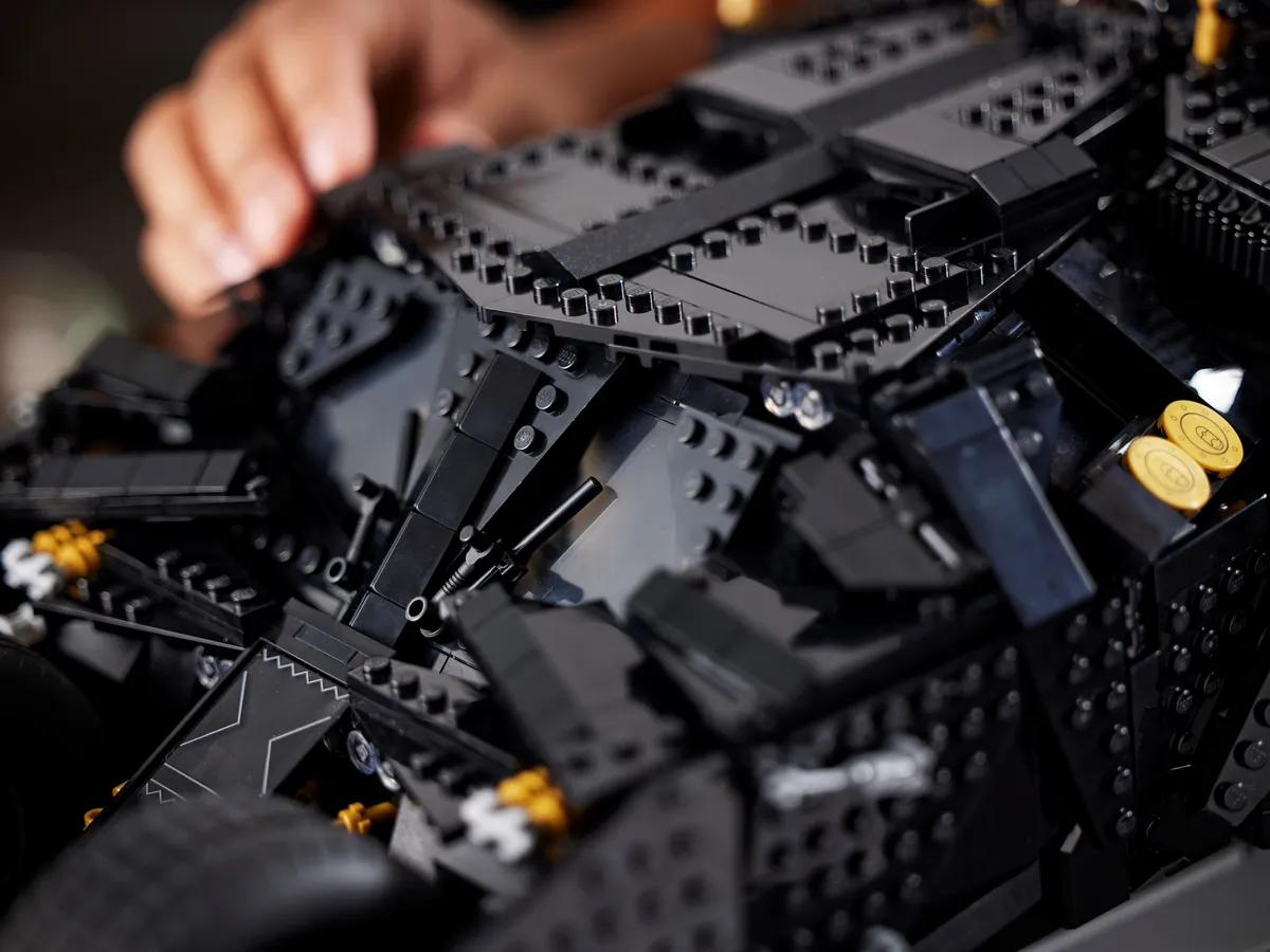 LEGO Batmobile™ Tumbler (76240) - Bild 10