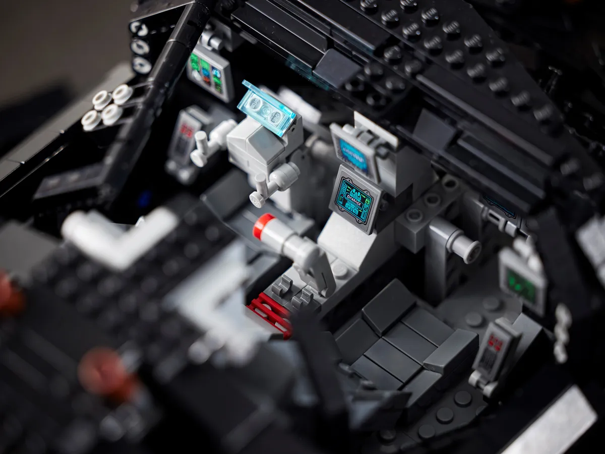 LEGO Batmobile™ Tumbler (76240) - Bild 11