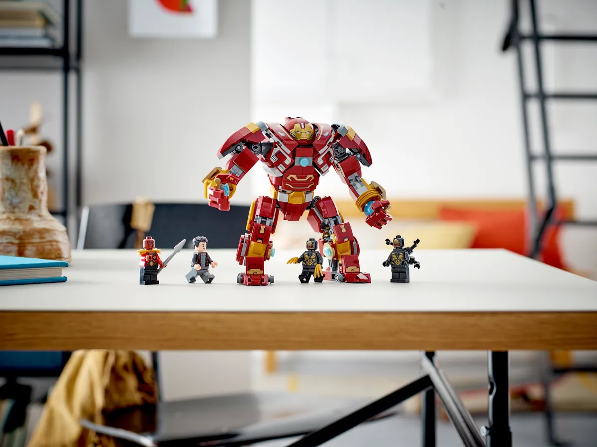 LEGO The Hulkbuster: The Battle of Wakanda (76247) - Bild 6